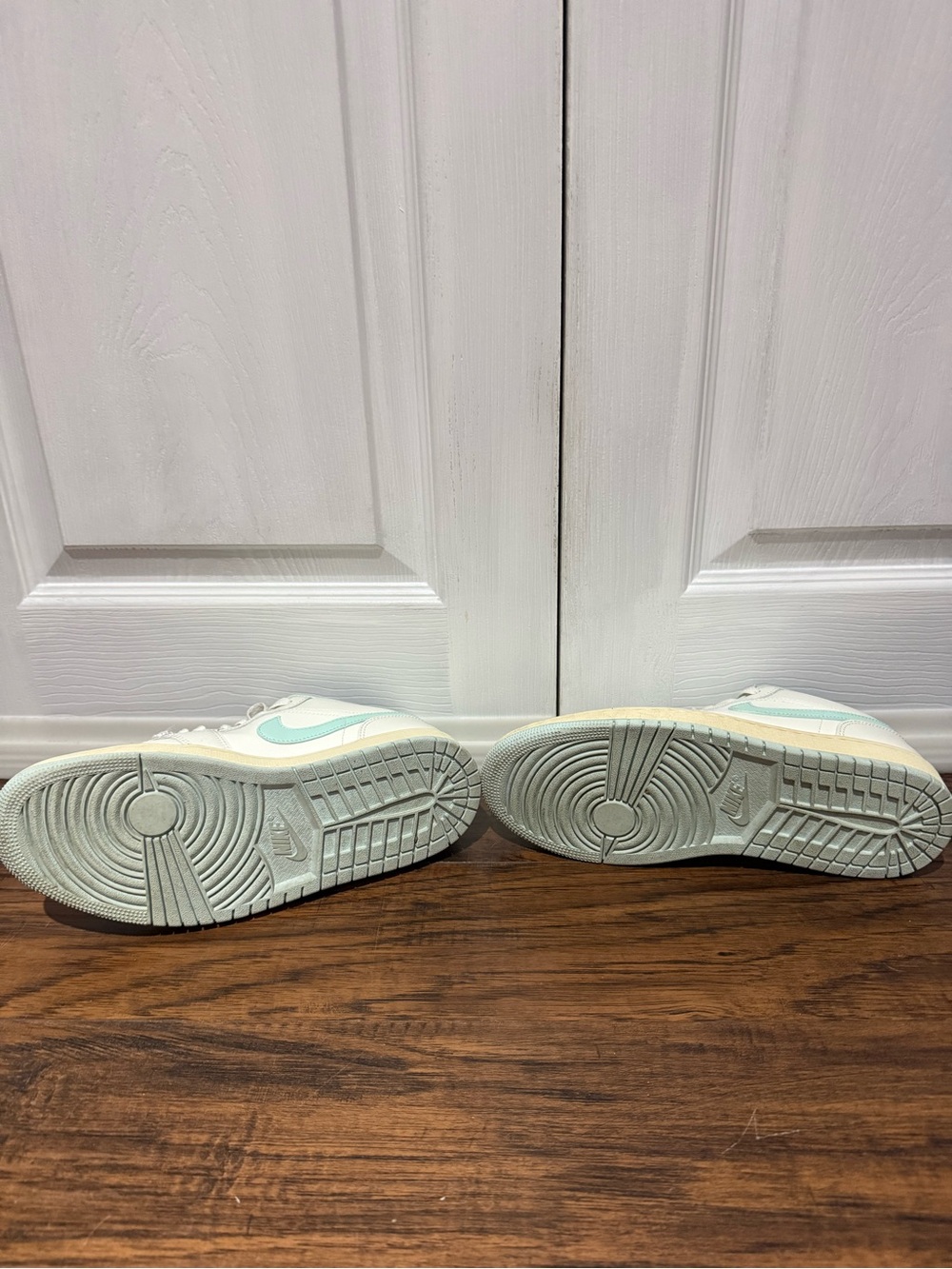 Jordan Women's Low Top Sneakers in Mint Accent - Picture 4 of 5